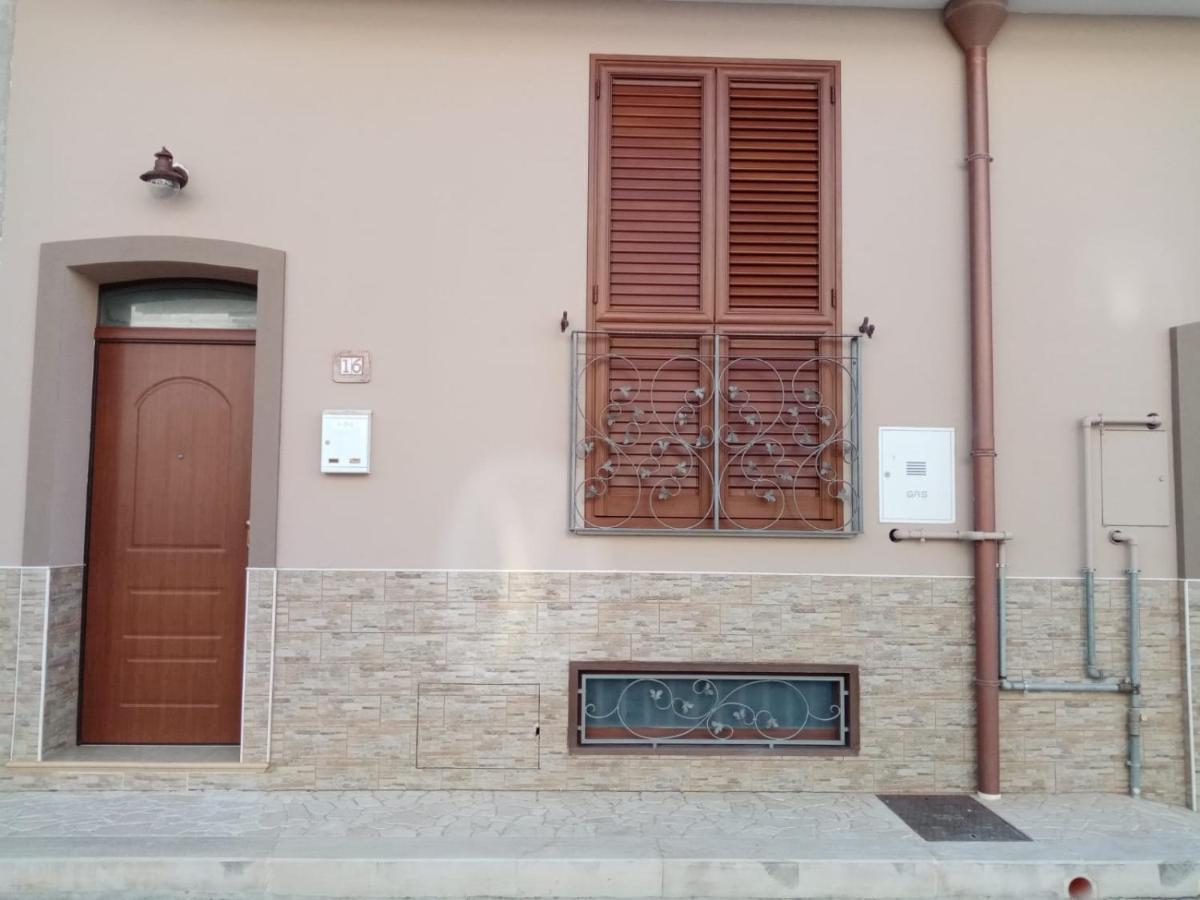 Casa Noga' Apartment Manduria Bagian luar foto